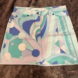 VINTAGE RARE Emilio Pucci Skirt ⚪️🐬⚫️